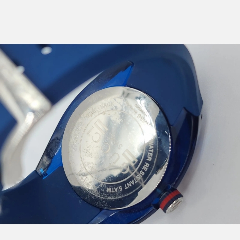 - GUCCI ELECTRIC BLUE WATCH ⌚️ 💙 - Picture 8 of 9